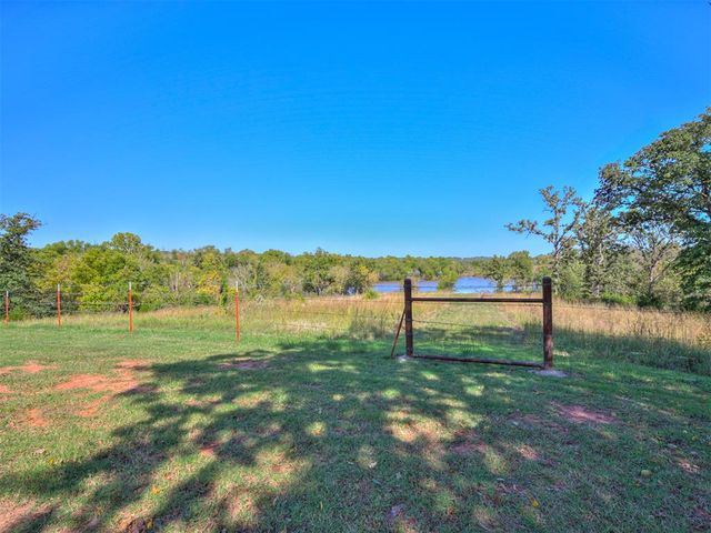 12301 E State Highway 9, Norman, OK 73026