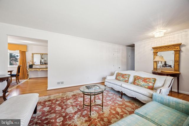 6 E AYLESBURY RD, Lutherville Timonium, MD 21093