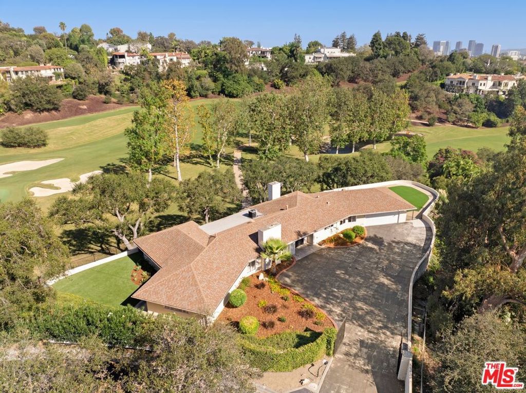 10985 Bellagio Road, Los Angeles, CA 90077 — exterior