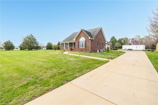 115 Emma Lane, Statesville, NC 28625
