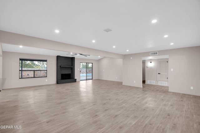 6940 VILLA HERMOSA Drive, El Paso, TX 79912