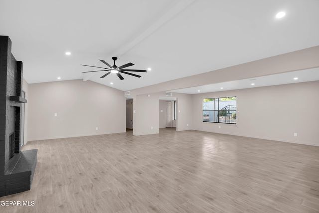 6940 VILLA HERMOSA Drive, El Paso, TX 79912