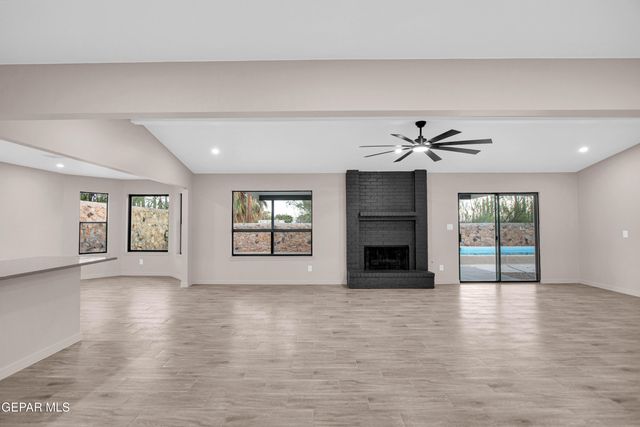 6940 VILLA HERMOSA Drive, El Paso, TX 79912