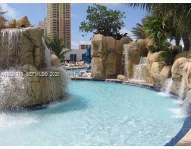 18001 Collins Ave 605, Sunny Isles Beach, FL 33160