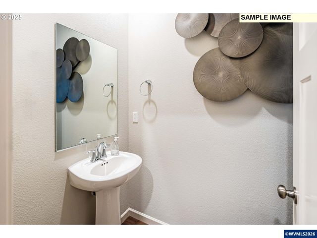 2658 Mt Saint Helens Av SE, Salem, OR 97302