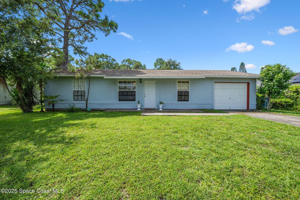 206 San Luis Street SW, Palm Bay, FL 32908