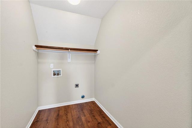 20565 W 220th Terrace, Spring Hill, KS 66083