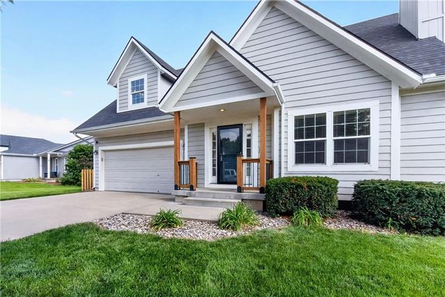 20565 W 220th Terrace, Spring Hill, KS 66083