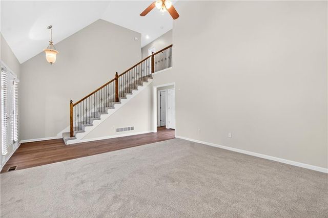 20565 W 220th Terrace, Spring Hill, KS 66083