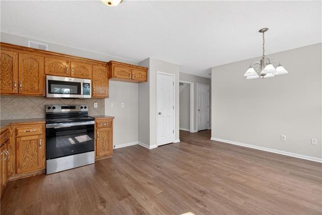 20565 W 220th Terrace, Spring Hill, KS 66083
