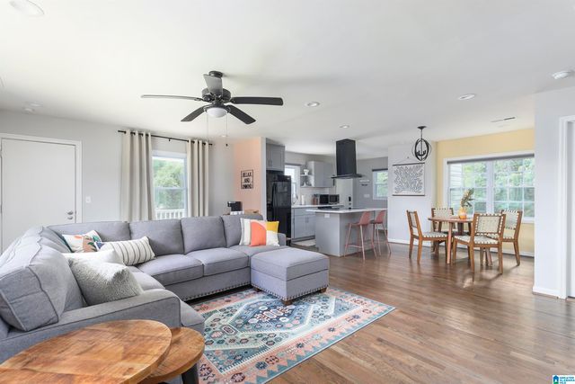 8821 PARKWAY EAST, Birmingham, AL 35206