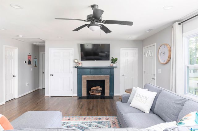 8821 PARKWAY EAST, Birmingham, AL 35206