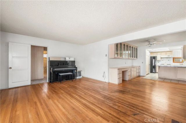 3920 Buckingham Road, Los Angeles, CA 90008