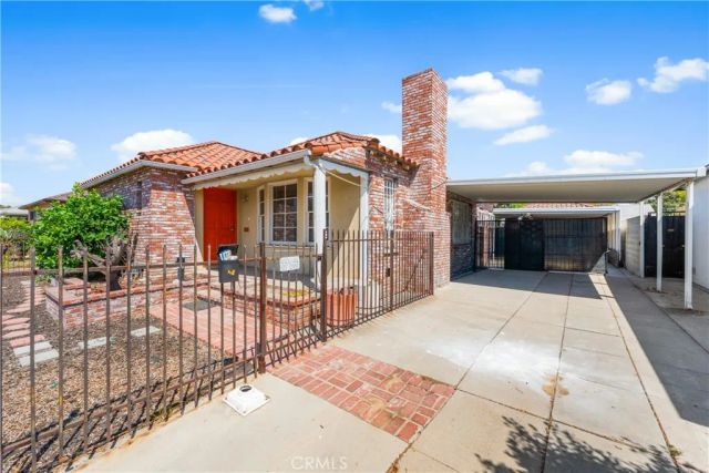 3920 Buckingham Road, Los Angeles, CA 90008