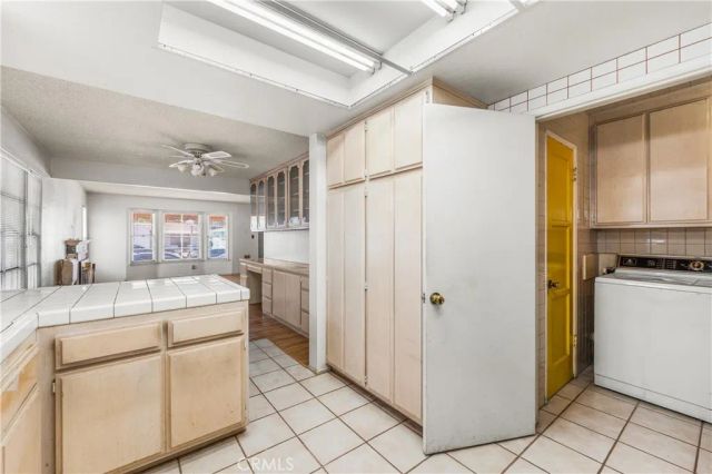3920 Buckingham Road, Los Angeles, CA 90008