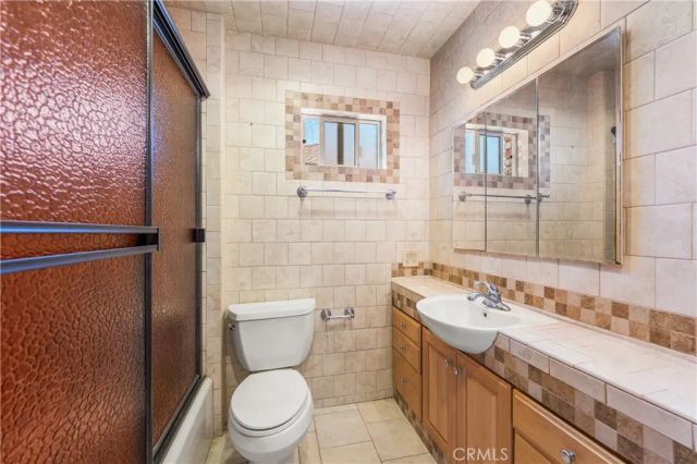3920 Buckingham Road, Los Angeles, CA 90008