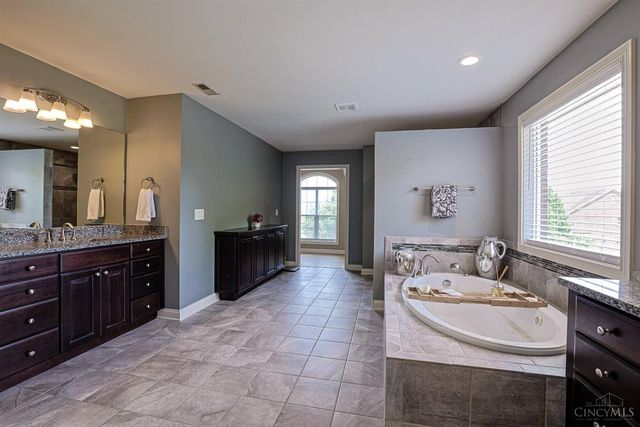 3815 Winning Stakes Way, Mason, OH 45040