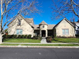 1203 Laguna Creek Ln, Pleasanton, CA 94566