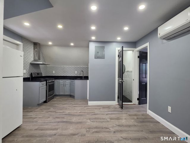 979-981 Hancock Avenue 3, Bridgeport, CT 06605