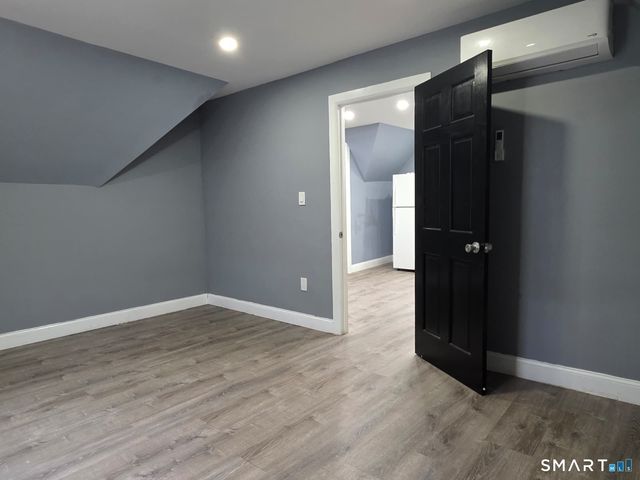 979-981 Hancock Avenue 3, Bridgeport, CT 06605