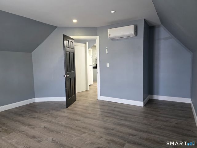 979-981 Hancock Avenue 3, Bridgeport, CT 06605