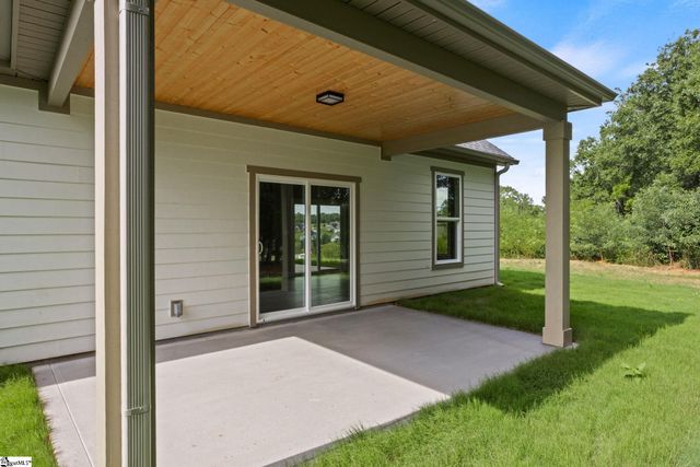 366 Lyman Lake Road, Lyman, SC 29365