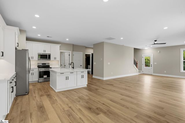 366 Lyman Lake Road, Lyman, SC 29365