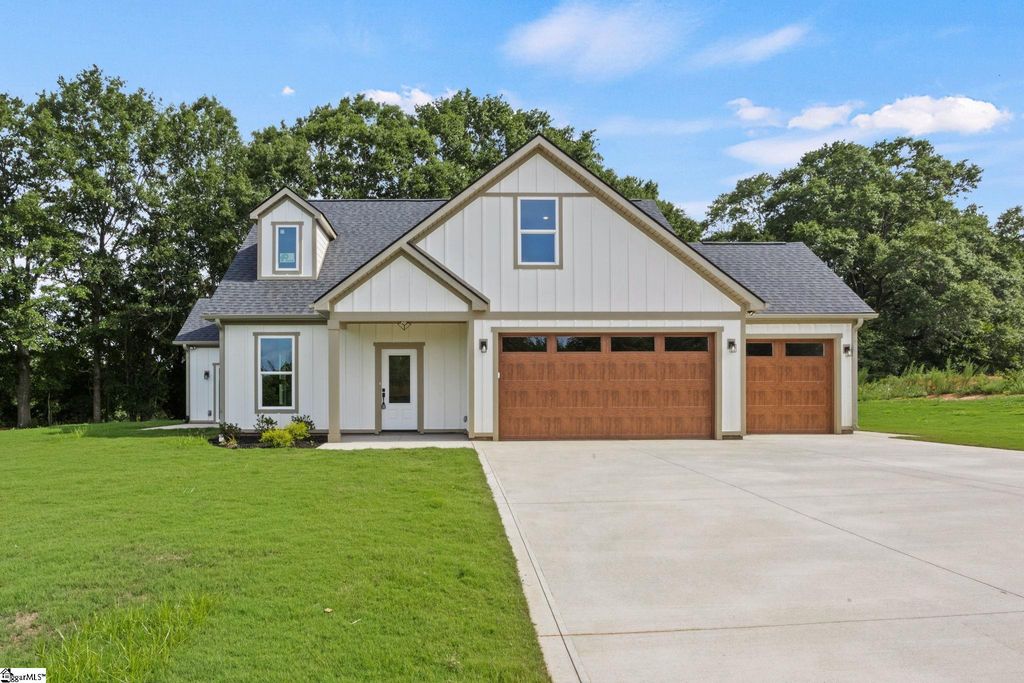 366 Lyman Lake Road, Lyman, SC 29365
