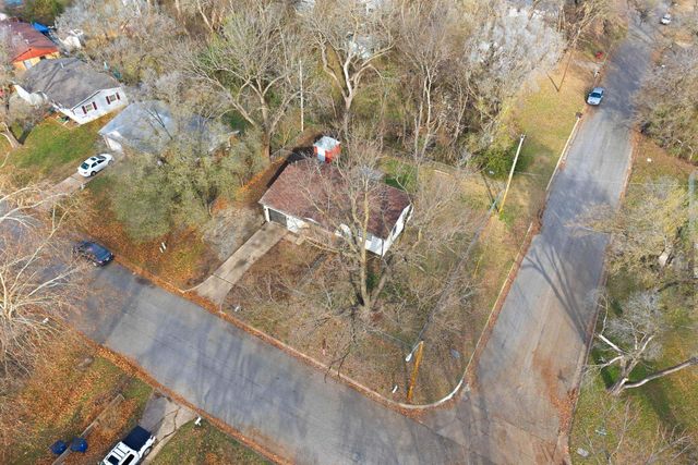 400 Spring Dr, Haysville, KS 67060