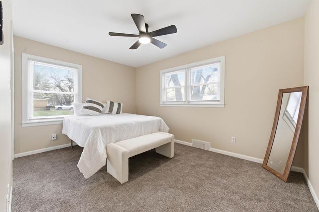 400 Spring Dr, Haysville, KS 67060