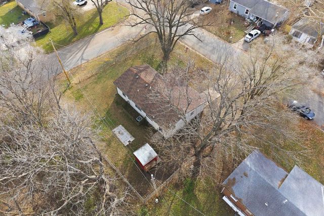 400 Spring Dr, Haysville, KS 67060