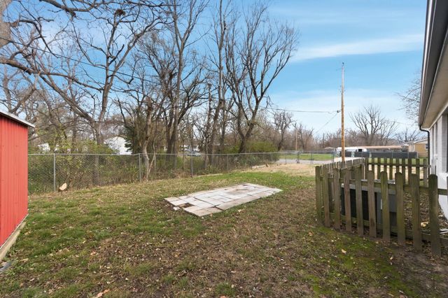 400 Spring Dr, Haysville, KS 67060