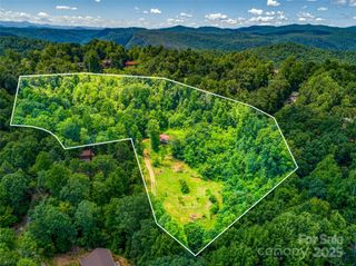 124 Cozy Cove Lane, Saluda, NC 28773