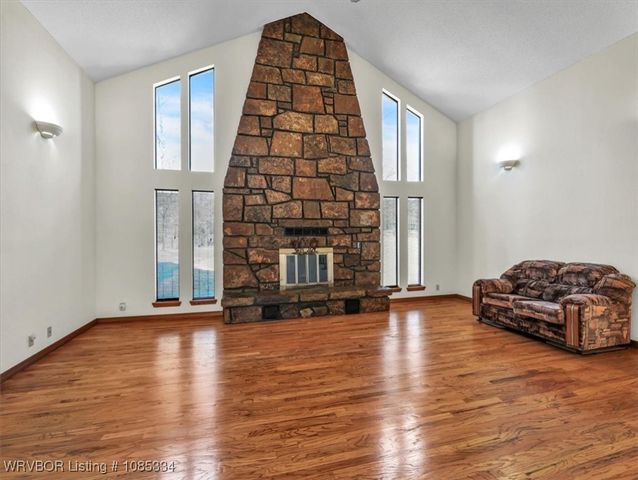 103 E George Avenue, Pocola, OK 74902