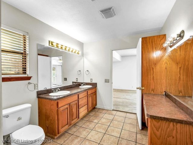 103 E George Avenue, Pocola, OK 74902