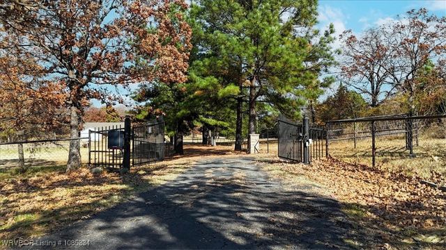 103 E George Avenue, Pocola, OK 74902