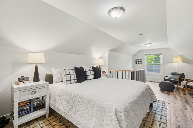 1122 Keneberry Way SE, East Grand Rapids, MI 49506