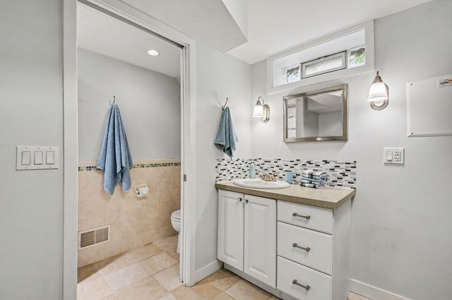 1122 Keneberry Way SE, East Grand Rapids, MI 49506