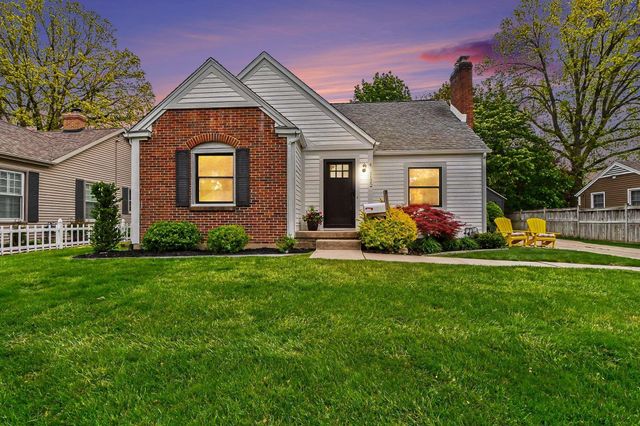 1122 Keneberry Way SE, East Grand Rapids, MI 49506
