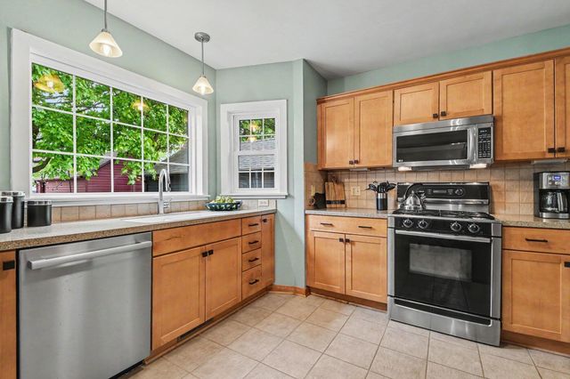 1122 Keneberry Way SE, East Grand Rapids, MI 49506