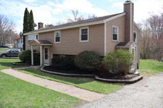 9 Whitehall Terrace, Hooksett, NH 03106