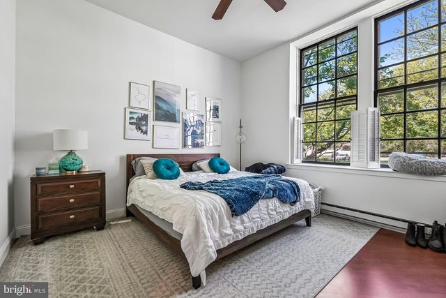 5 ACADEMY CT, Pennington, NJ 08534
