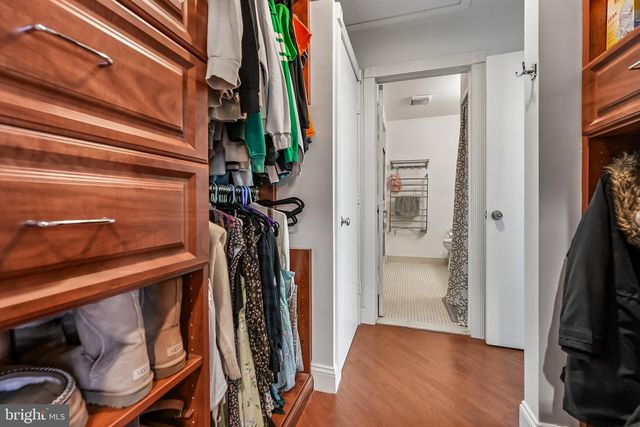 5 ACADEMY CT, Pennington, NJ 08534