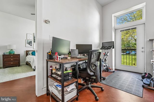 5 ACADEMY CT, Pennington, NJ 08534