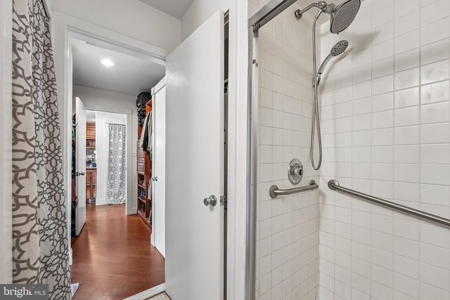 5 ACADEMY CT, Pennington, NJ 08534