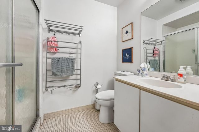 5 ACADEMY CT, Pennington, NJ 08534