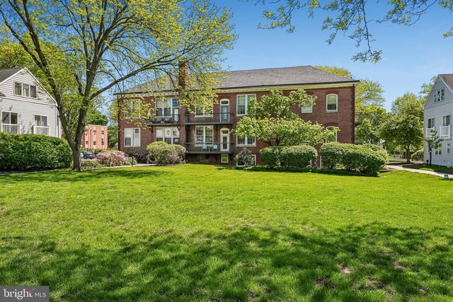 5 ACADEMY CT, Pennington, NJ 08534