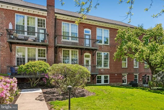 5 ACADEMY CT, Pennington, NJ 08534
