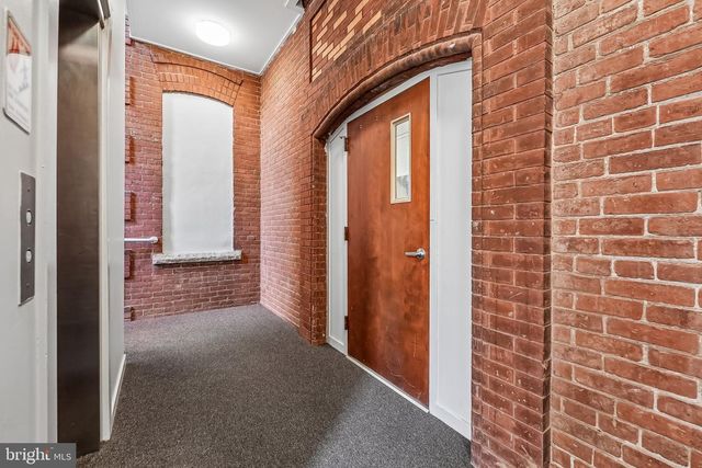 5 ACADEMY CT, Pennington, NJ 08534
