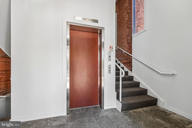 5 ACADEMY CT, Pennington, NJ 08534